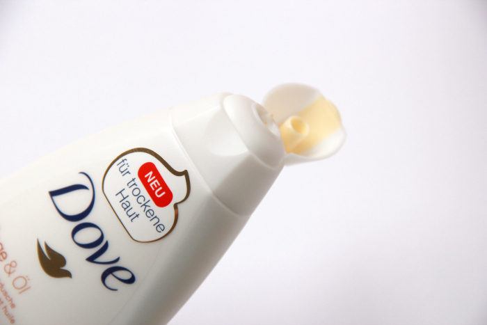 Dove Dry Oil Moisture Body Wash open bottle