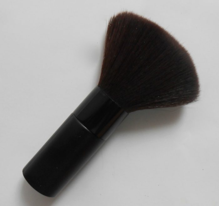 Forever 21 Love and Beauty Powder Brush Review