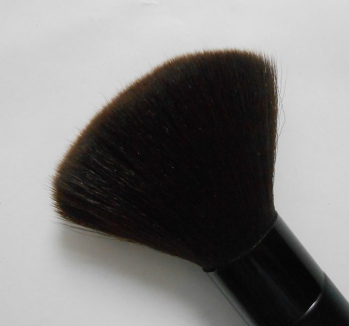 Forever 21 Love and Beauty Powder Brush Close Up