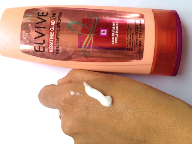 L'Oreal Elvive Smooth and Polish Perfecting Conditioner swatch