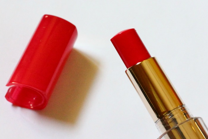 L'Oreal Fearless Red Intelligent Color-Caressing Lip Balm