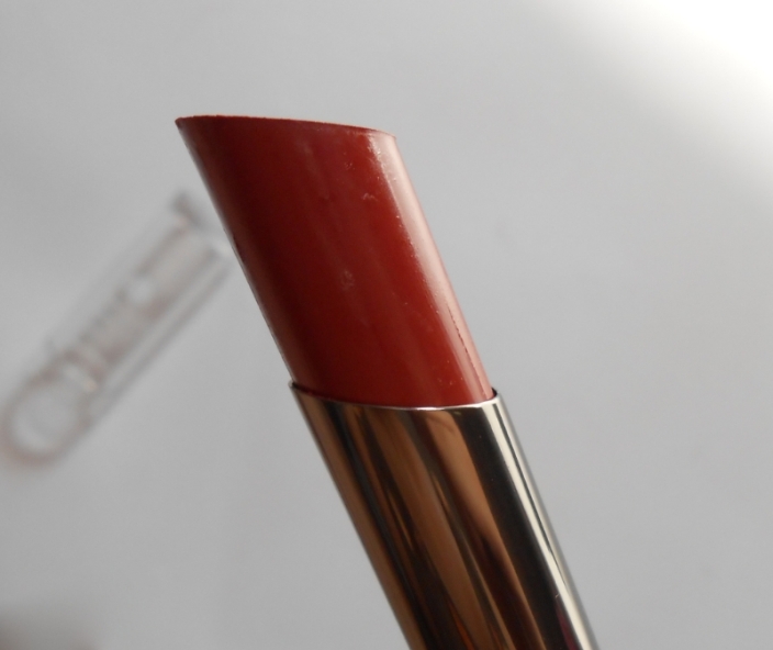 Lakme Absolute Cinnamon Charm Sculpt Studio Hi-Definition Matte Lipstick closeup