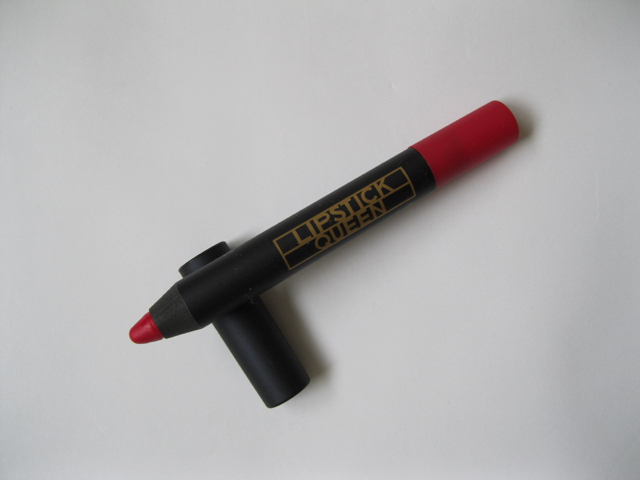 Lipstick Queen Cupid’s Bow Daphne Lip Pencil red