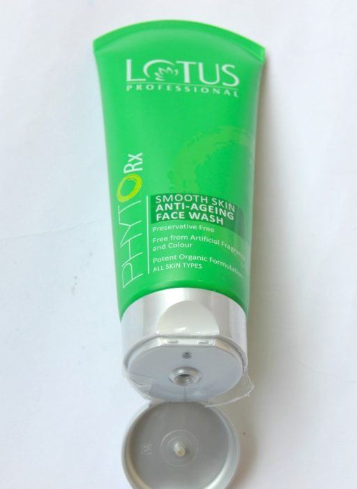 Lotus Herbals PHYTO-Rx Smooth Skin Anti-Ageing Face Wash Packaging
