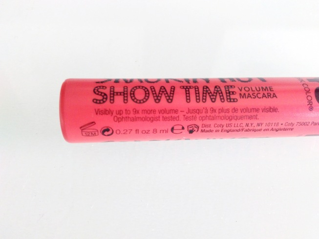 NYC Smokin' Hot Show Time Volume Mascara label