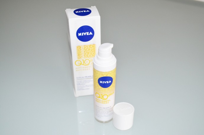 Nivea Q10 Plus Anti-Wrinkle Serum Pearls closeup