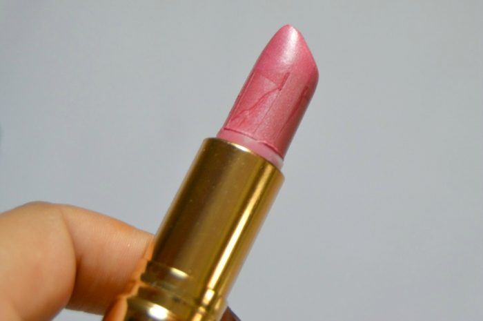 Revlon Kissable Pink Super Lustrous Lipstick