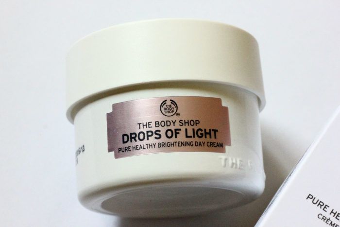 The Body Shop Drops of Light Pure Healthy Brightening Day Cream packaging