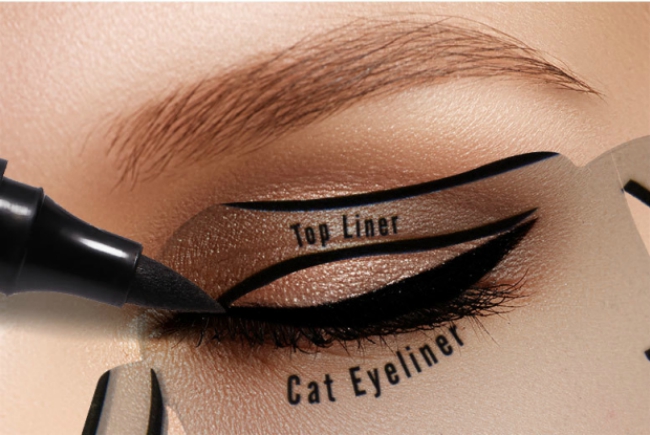 how to use an eyeliner stencil