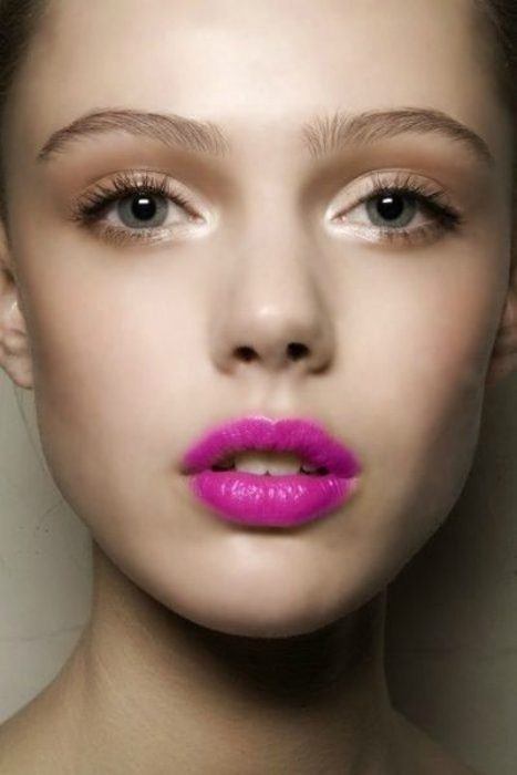 nude eyes and pink lips