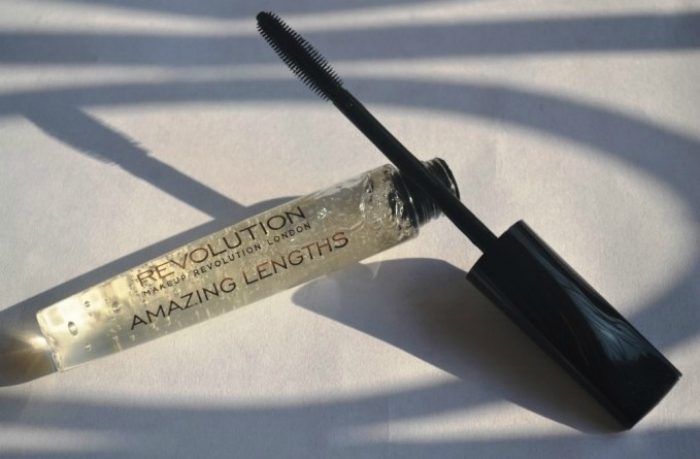 Clear mascara to tame unruly eyebrows