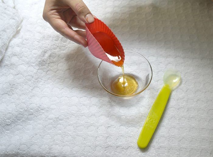 DIY Lip Scrub for Cracked and Pigmented Lips Step 2