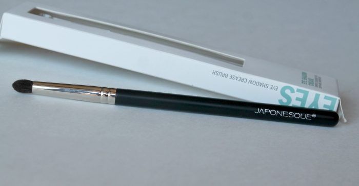 Japonesque Eye Shadow Crease Brush Review