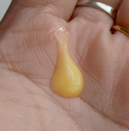 Klorane Shampoo with Mango Butter Swatch