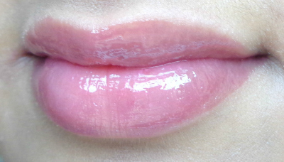 L.A. Colors In The Mood Pink Mood Instinctive Lipgloss lips