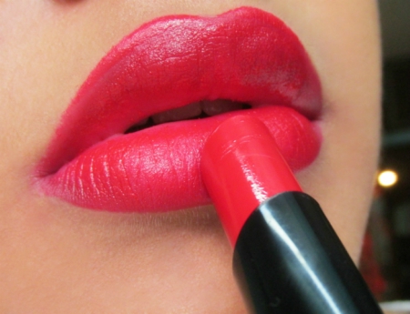 L.A. Girl Gossip Matte Flat Velvet Lipstick Lip Swatch