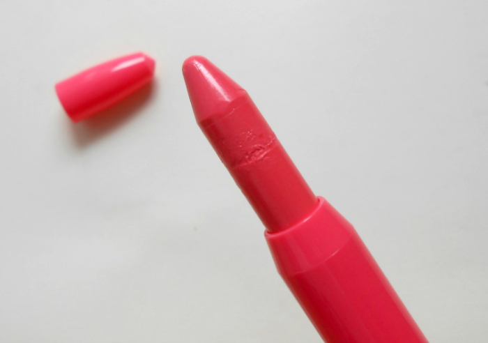 LipIce Pure Pink Crayon texture