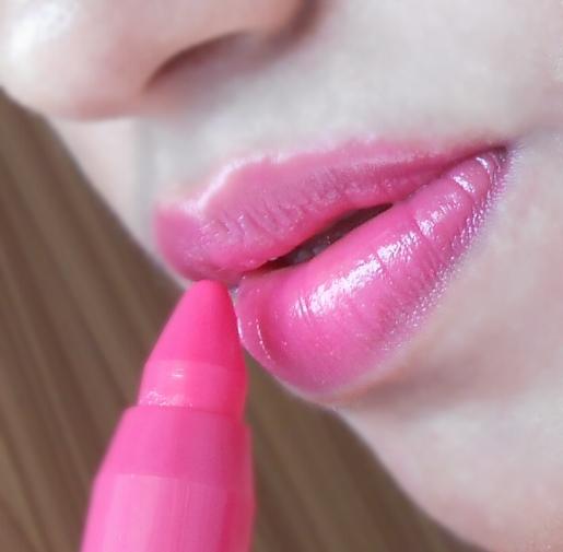 Lipice Rose Pink Lip Crayon lip swatch