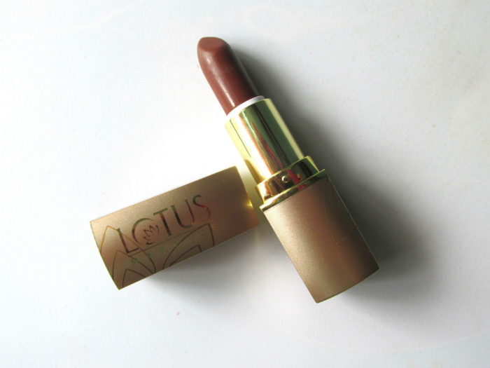 Lotus Herbals Choco Chic Pure Colors Matte Lipstick Review