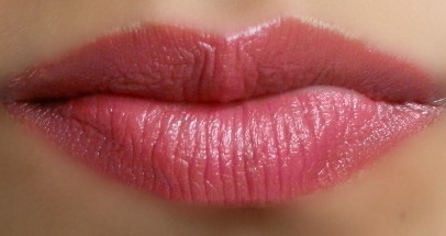Lotus Herbals Melon Flirt Pure Colors Matte Lipstick lip swatch