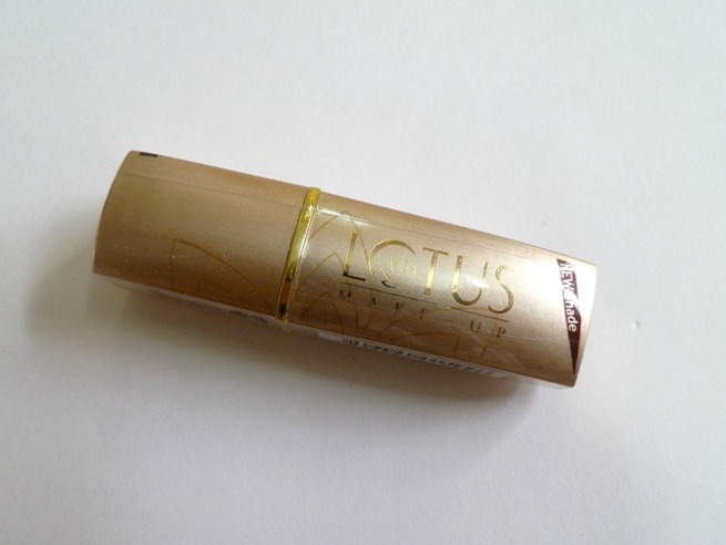 Lotus herbals pure colors nude shine matte lipstick packaging