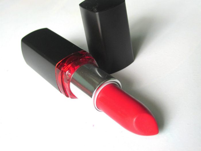 Maybelline Color Show Big Apple Red Creamy Matte Lipstick Dare To Be Red Review