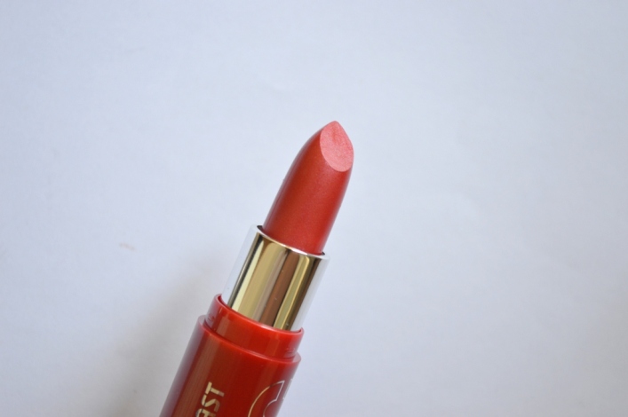 NYC Red Flame Expert Last Lip Color shade