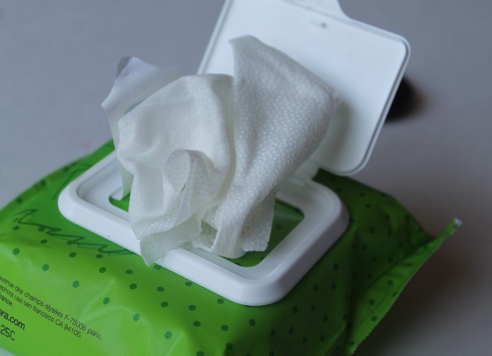 Sephora Collection Green Tea Cleansing and Exfoliating Wipes packet
