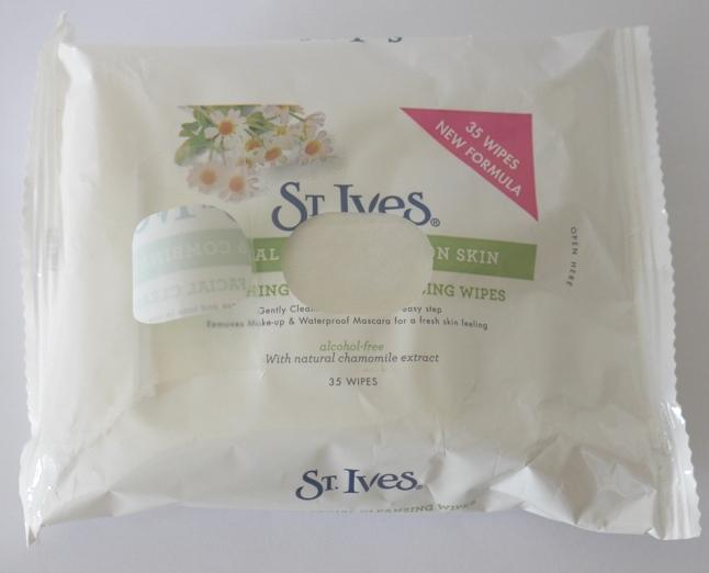 St. Ives Refreshing Facial Cleansing Wipes