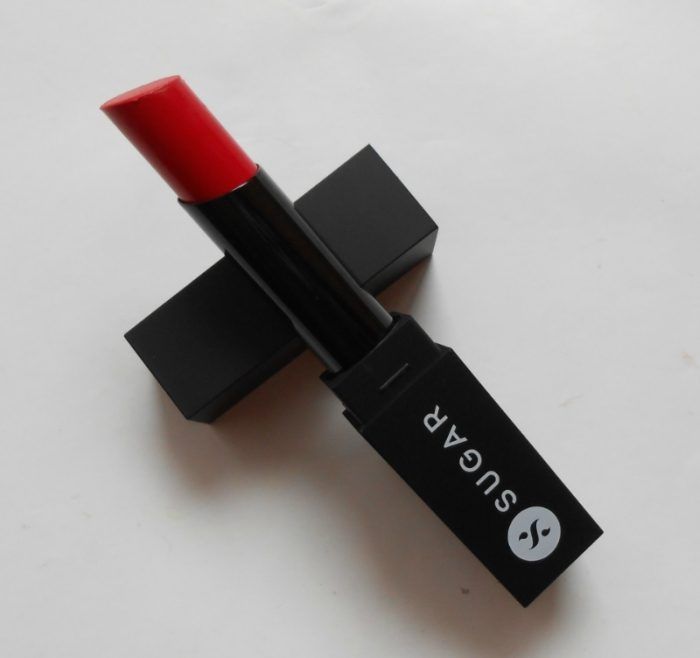 Sugar Cosmetics That '70s Red It’s A-Pout Time! Vivid Lipstick Review