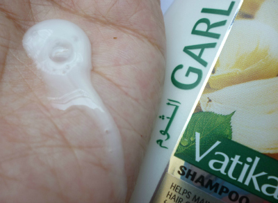 Vatika Garlic Shampoo swatch