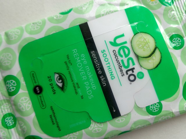 Yes to Cucumbers Soothing Eye Makeup Remover Pads label