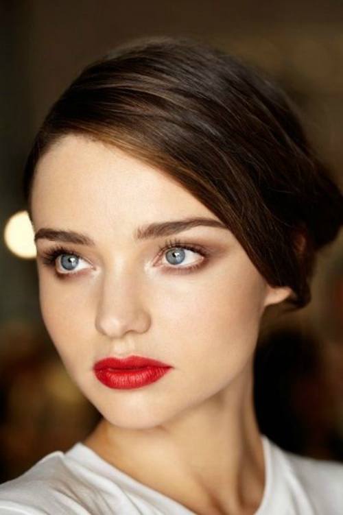 10-eye-makeup-looks-to-go-with-red-pout-4