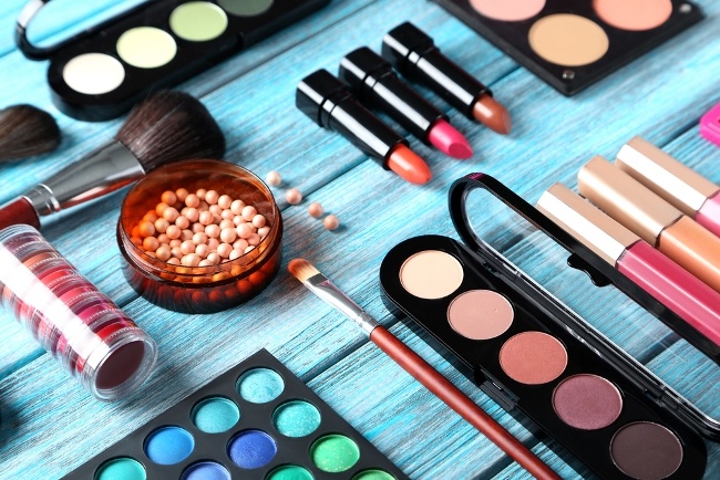6 Secrets To Long-Lasting Makeup products
