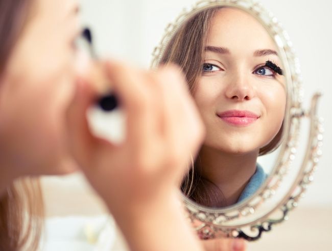 6 Secrets To Long-Lasting Makeup