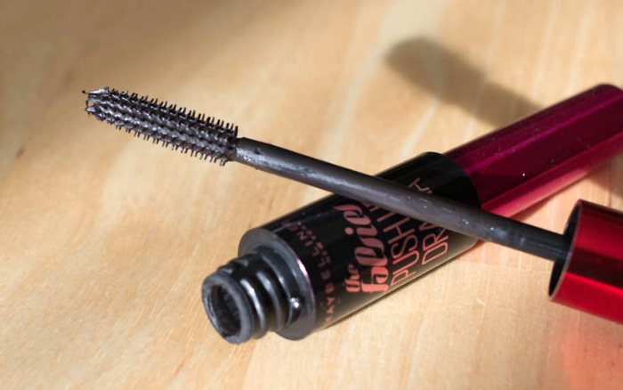 9 Different Types of Mascara Wands 3