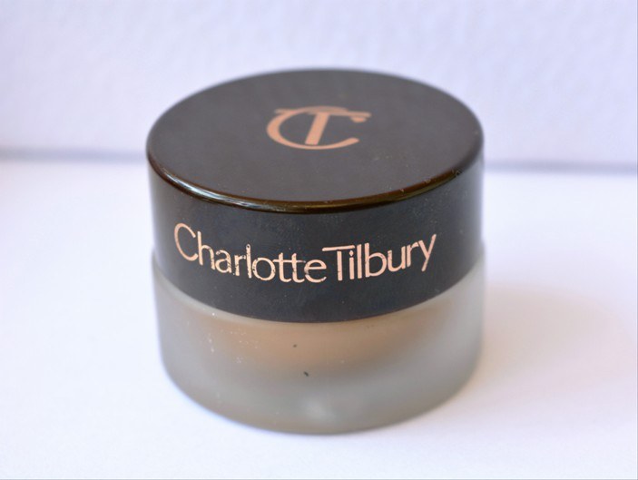 charlotte-tilbury-bette-eyes-to-mesmerise-cream-eyeshadow-packaging