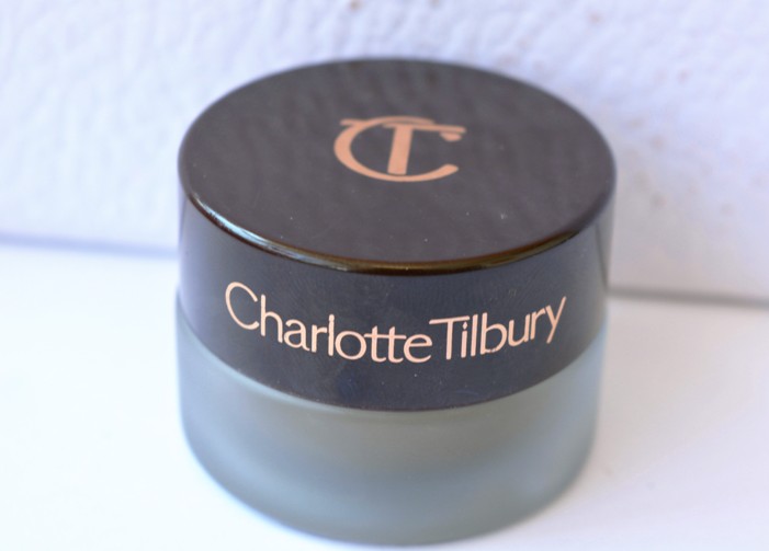 charlotte-tilbury-veruschka-eyes-to-mesmerise-cream-eyeshadow-packaging