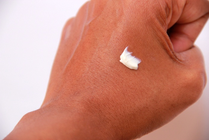Eucerin Hyaluron-Filler Day Cream for dry skin swatch