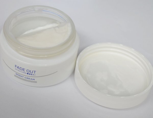 Fade Out Whitening Night Cream open tub