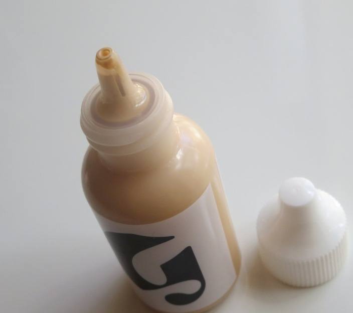 Glossier Perfecting Skin Tint bottle