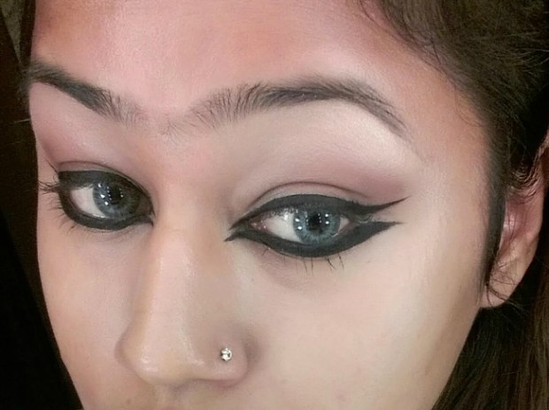 graphic-eyeliner-tutorial-step-9