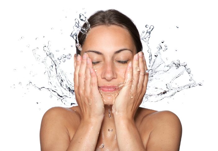 How to Use Different Forms of Water in Beauty Regimen (4)