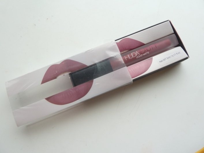 Huda Beauty Liquid Matte Trophy Wife Lipstick open