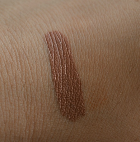 Jeffree Star Celebrity Skin Velour Liquid Lipstick Hand Swatch