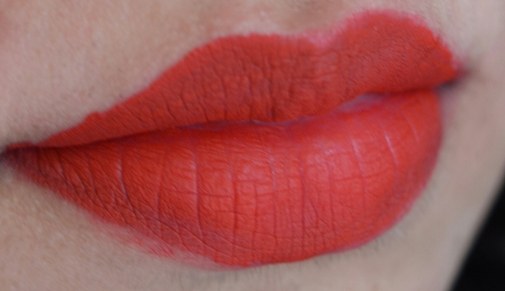 jeffree-star-redrum-velour-liquid-lipstick-red-lips