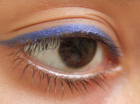 LA Girl Royal Blue Glide Gel Liner eye swatch
