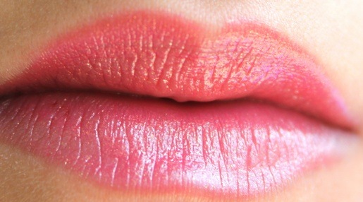L'Oreal Rose Grenat Color Riche Lipstick lip swatch