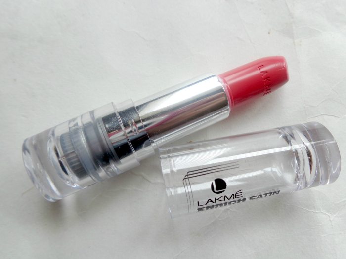 lakme-enrich-satin-p158-lipstick-review-3