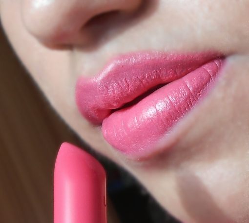 Lakme PM12 Enrich Matte Lipstick lip swatch